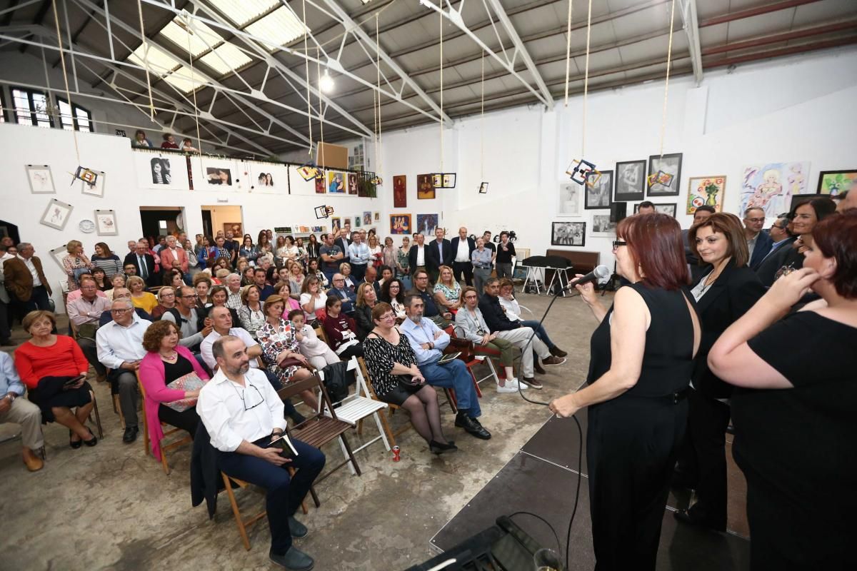 Presentación '12 plumas negras'