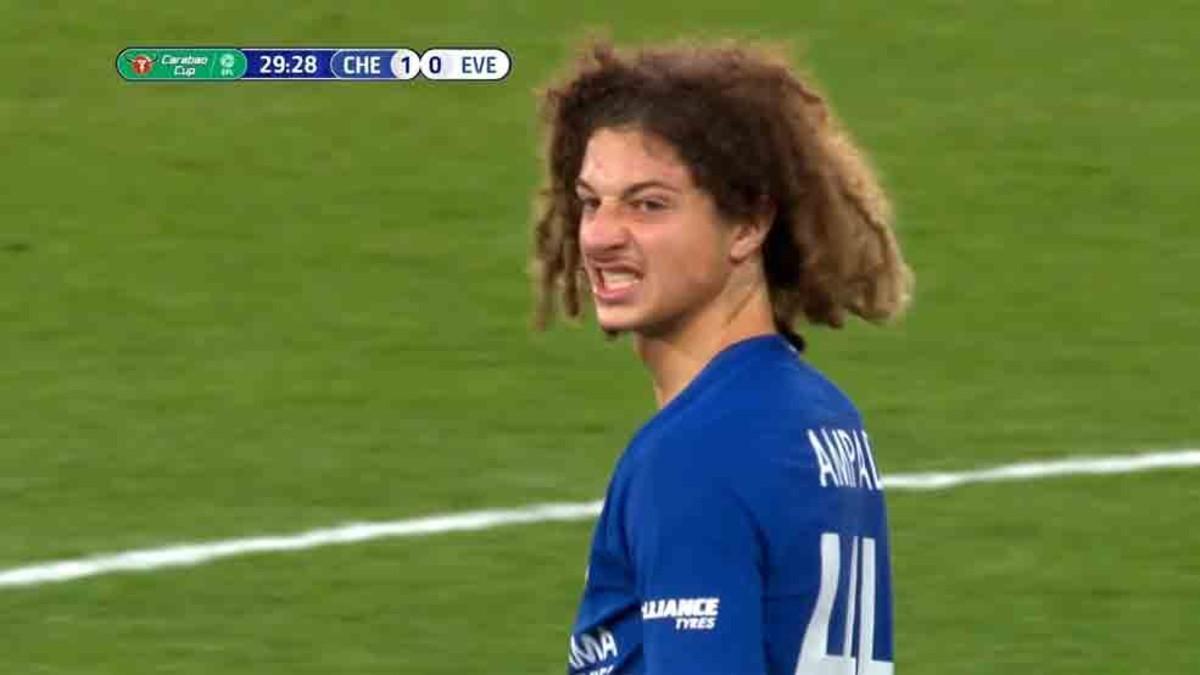 Ethan Ampadu renueva hasta 2023 con el Chelsea