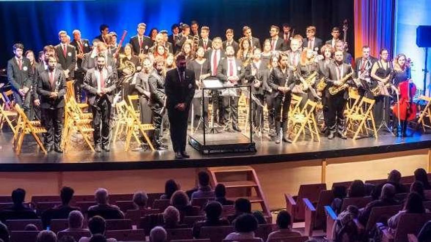 El Ateneo fusiona en Mieres literatura clásica y música