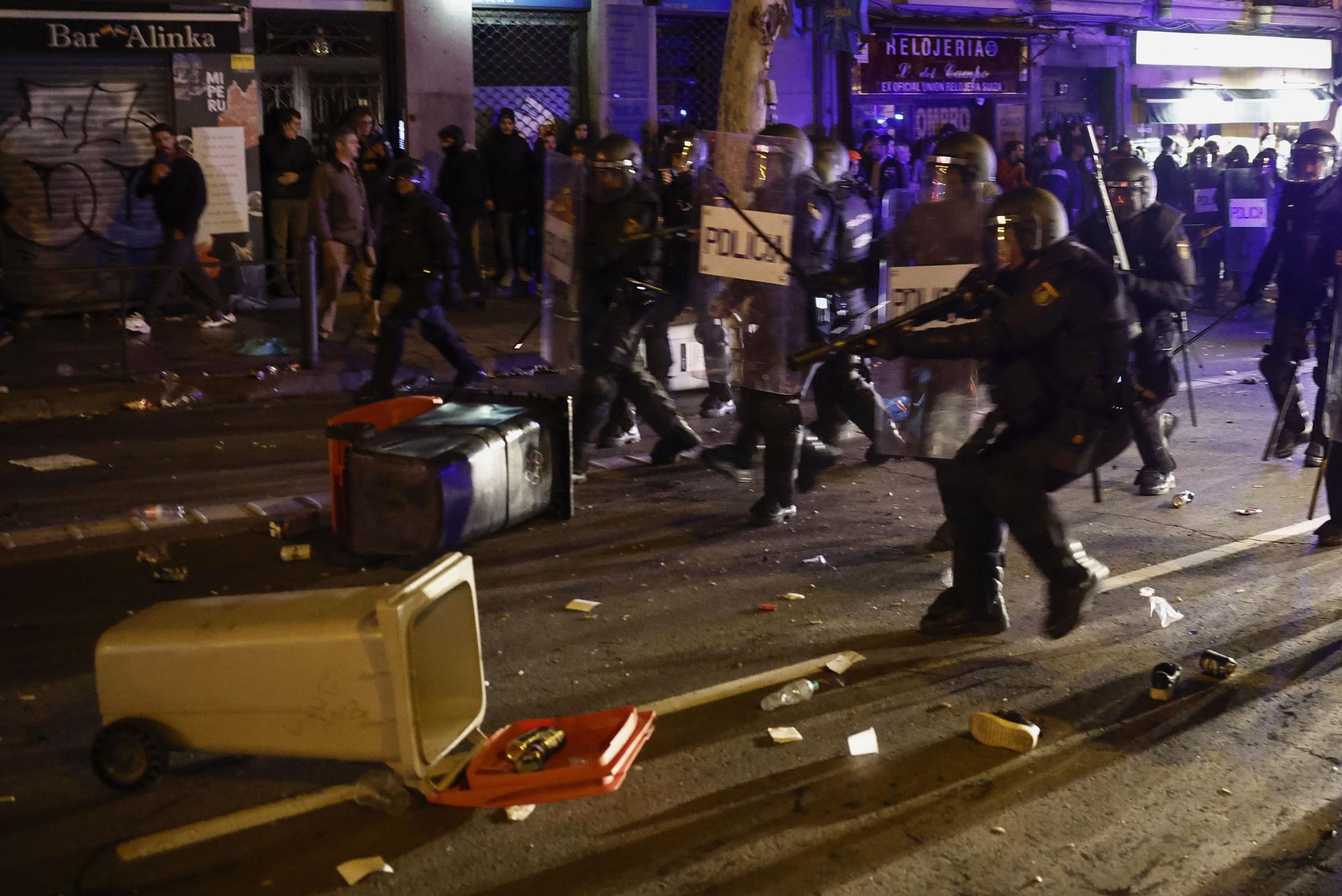 Nueva manifestación contra la amnistía en la calle Ferraz de Madrid