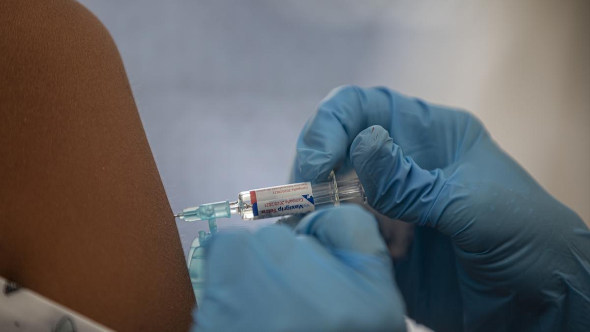 La vacunación por coronavirus en Baleares empezará mañana domingo.