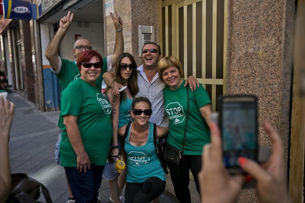 La PAH de Elche paraliza un desahucio