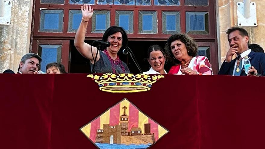 Marga Prohens ya está en Menorca en las fiestas de Sant Joan: ha sido recibida al grito de &quot;presidenta&quot;