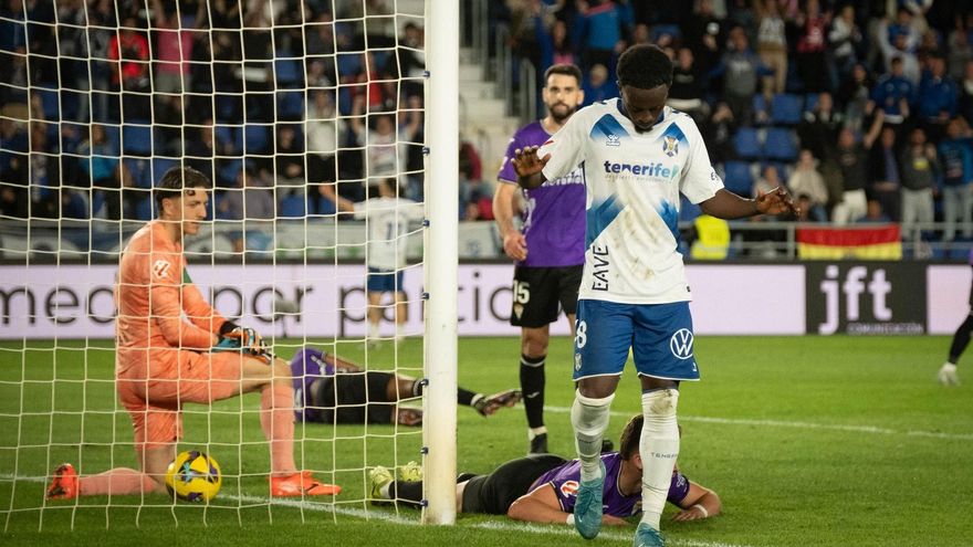 El 2-1 del Tenerife en el Tenerife 2-3 Córdoba de la jornada 27 de LaLiga Hypermotion