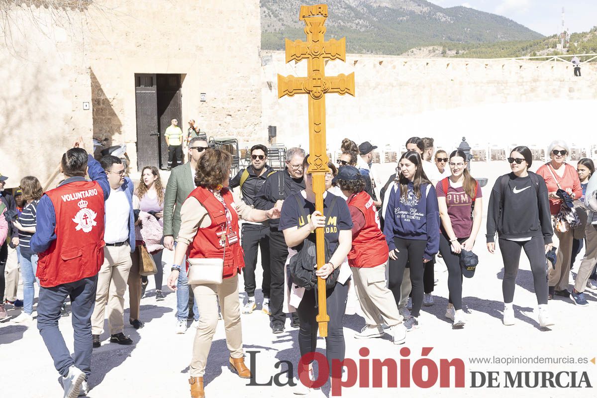 La vicaría de Cartagena, la UCAM, junto a asociaciones y peregrinos de toda España se ponen a los pies de la Vera Cruz