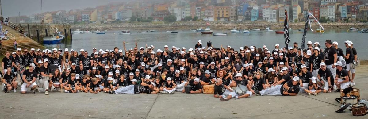 La histórica Banda Negra en las Festas do Monte de A Guarda 2026.