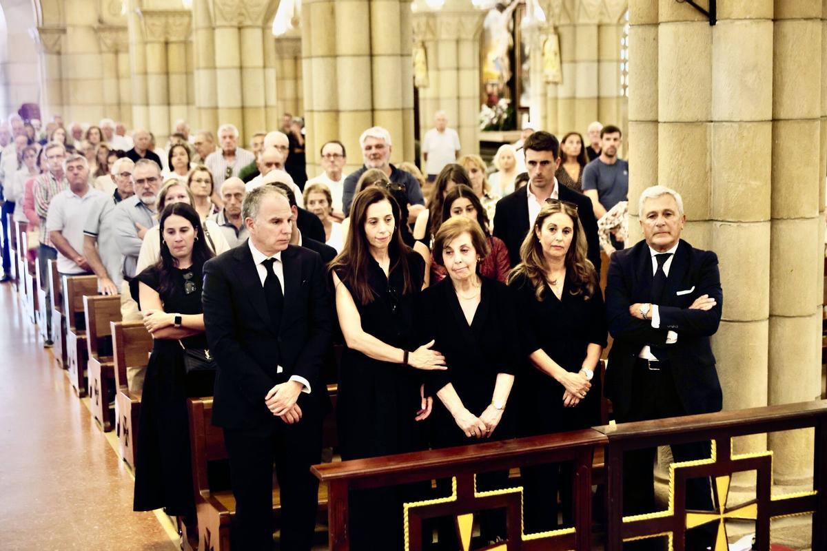 Gijón se emociona en el último adiós a Novoa