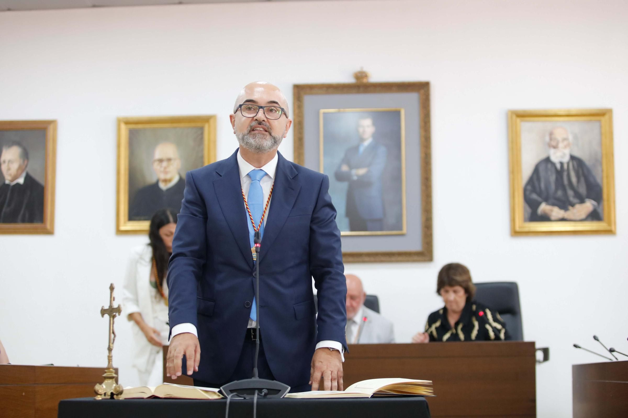 Galería de imágenes de la toma de posesión de Vicent Roig como alcalde de Sant Josep