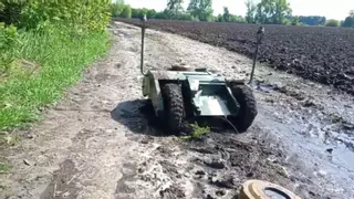 Ucrania sustituye a soldados con robots terrestres de ataque y kamikaze en el asalto a posiciones rusas