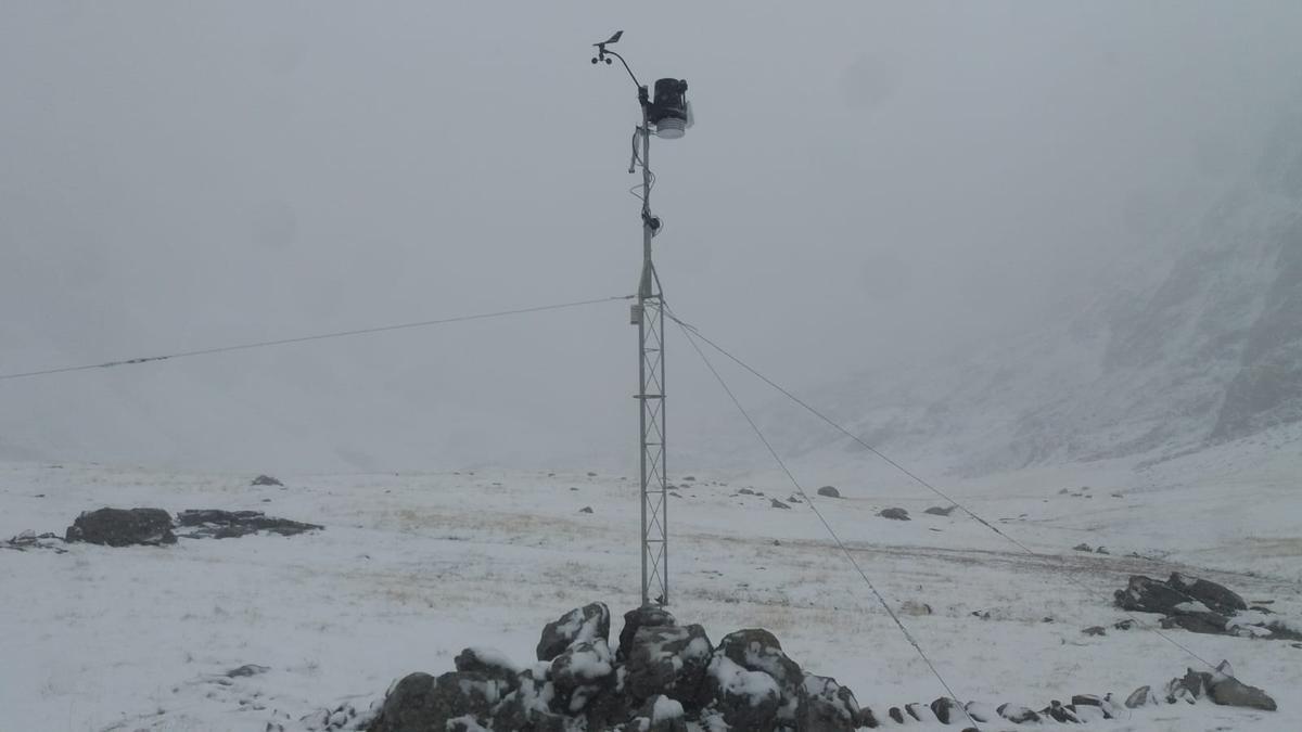 La primera nevada con la estación meteorológica ya instalada