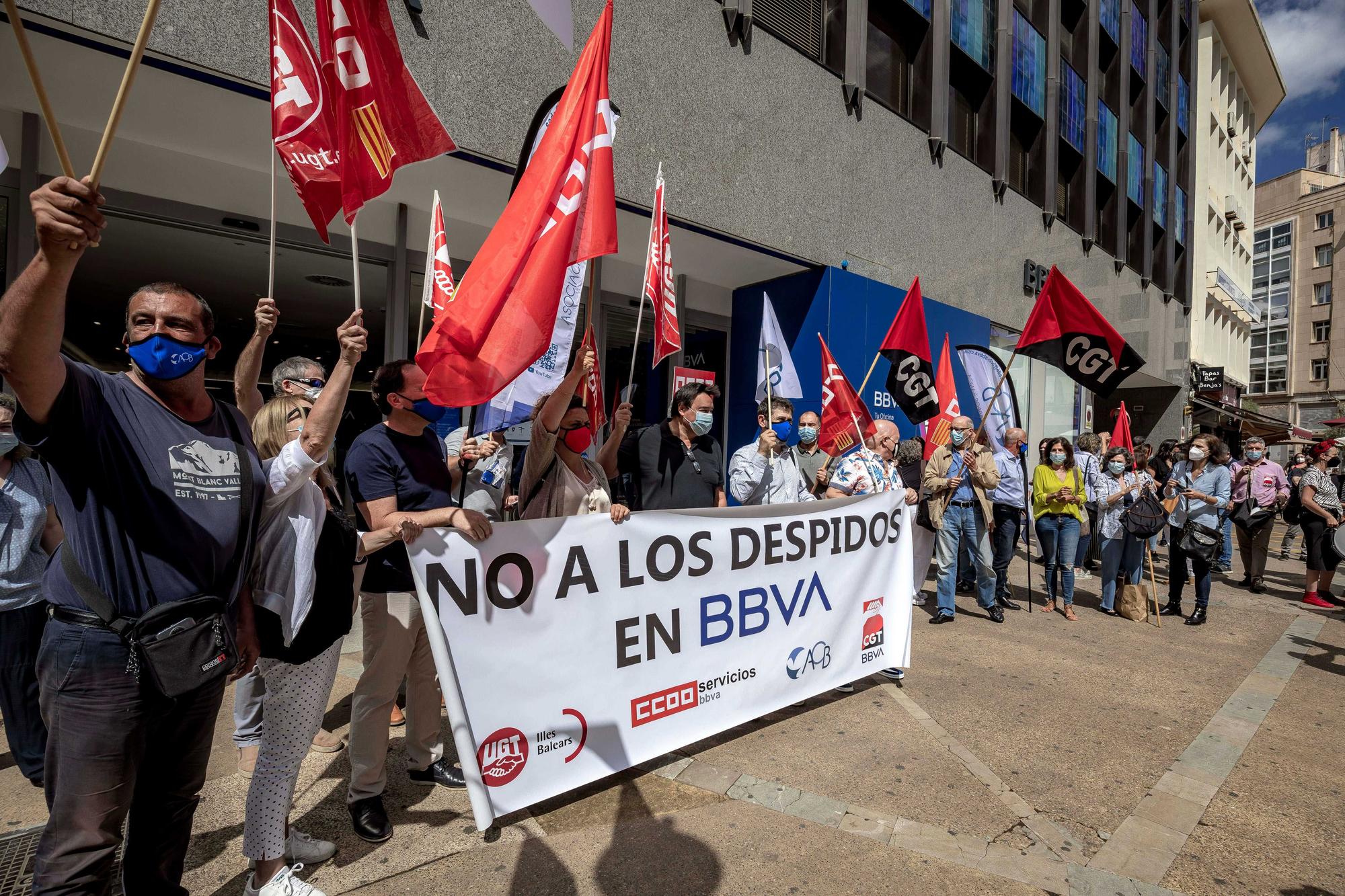 Jornada de protestas en Palma por los despidos de BBVA y CaixaBank