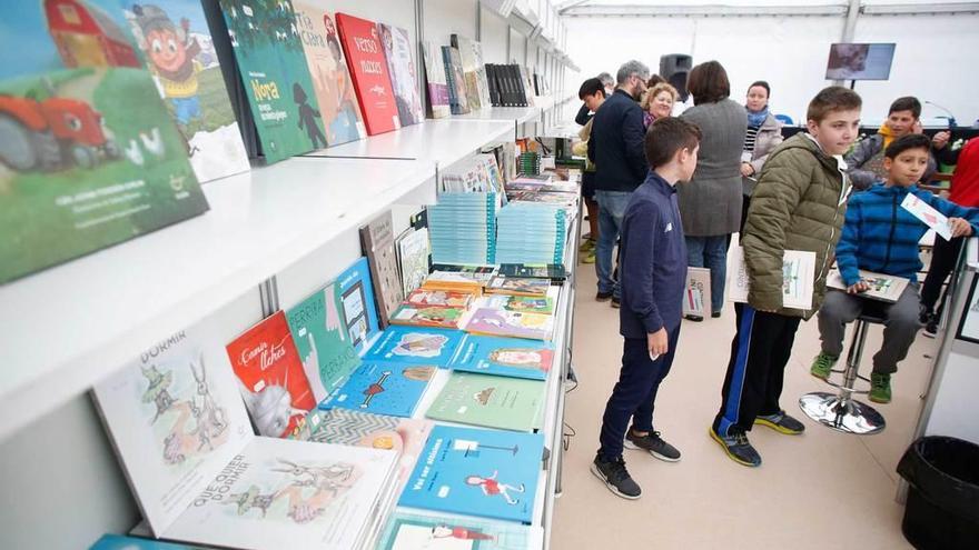 La Feria del libro y el disco en asturiano, en la edición de este año.