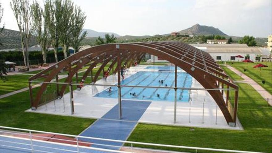 Aprobada la resolución del contrato de la piscina