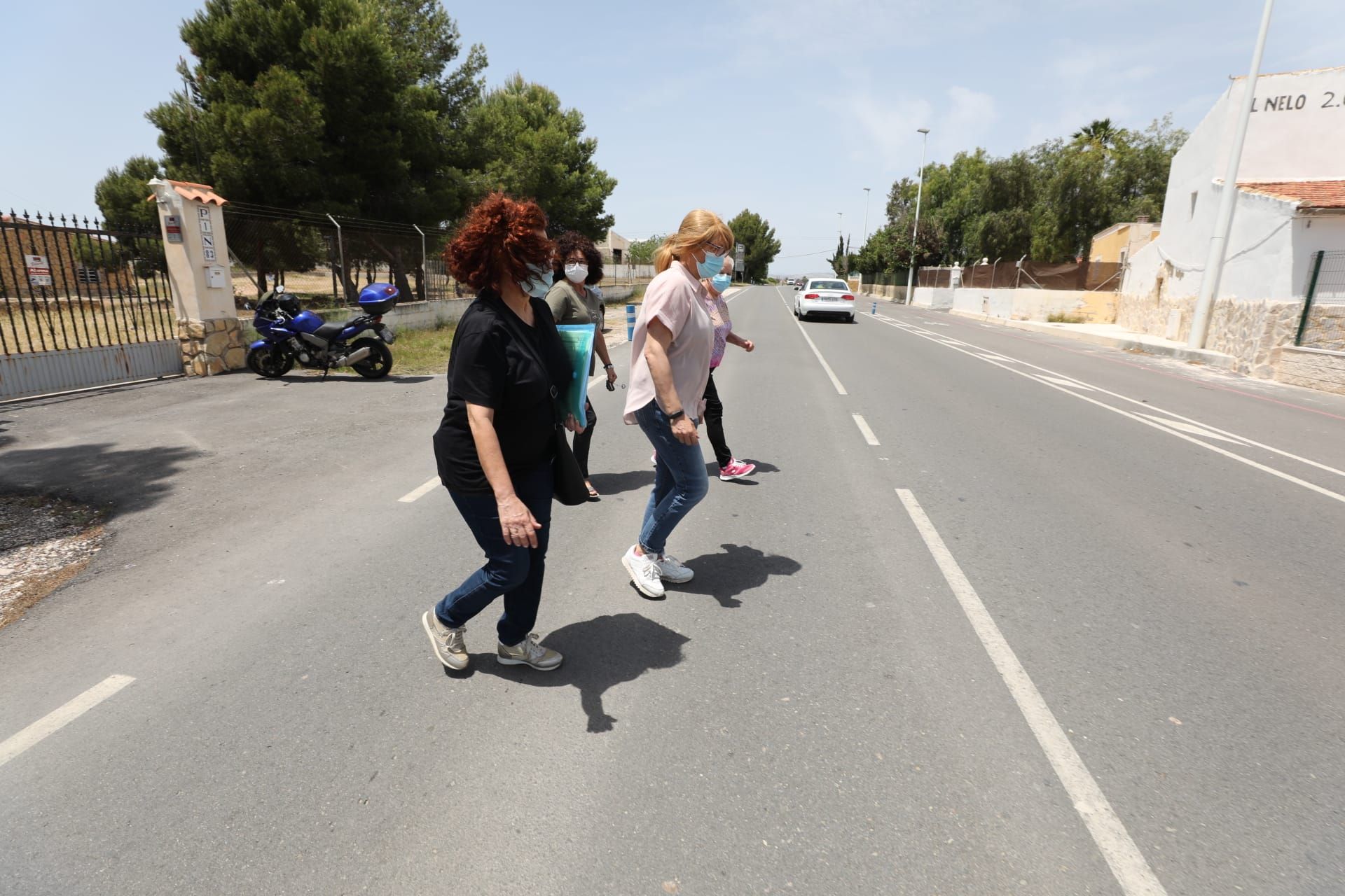 Peligro hasta para tirar la basura en El Altet