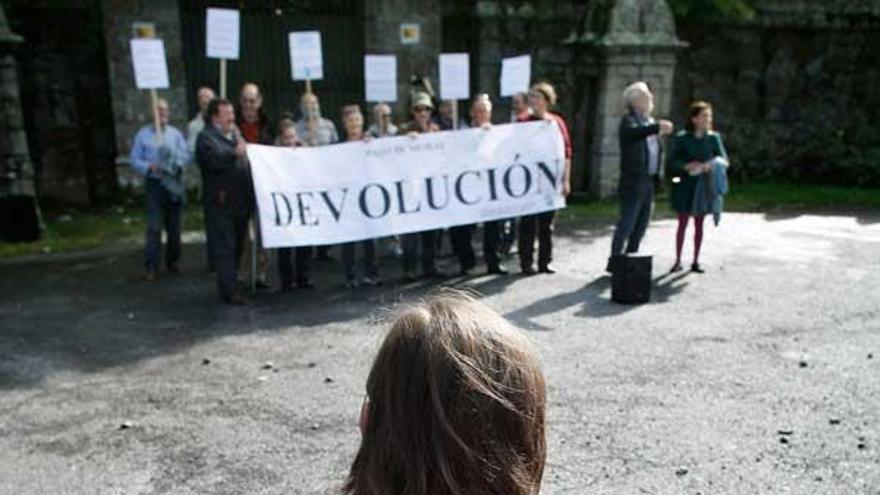 Protesta por la recuperación del Pazo de Meirás.