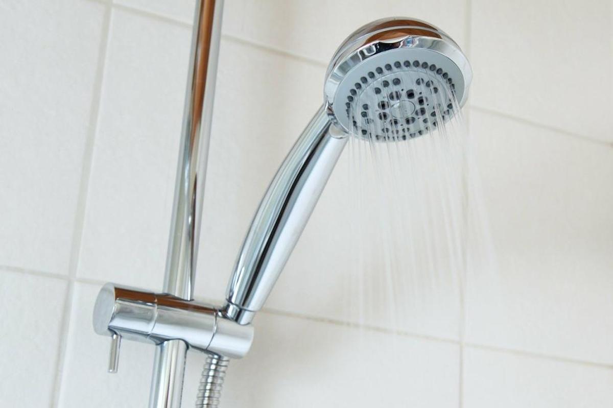 Cómo limpiar el baño en menos de 20 minutos con productos naturales