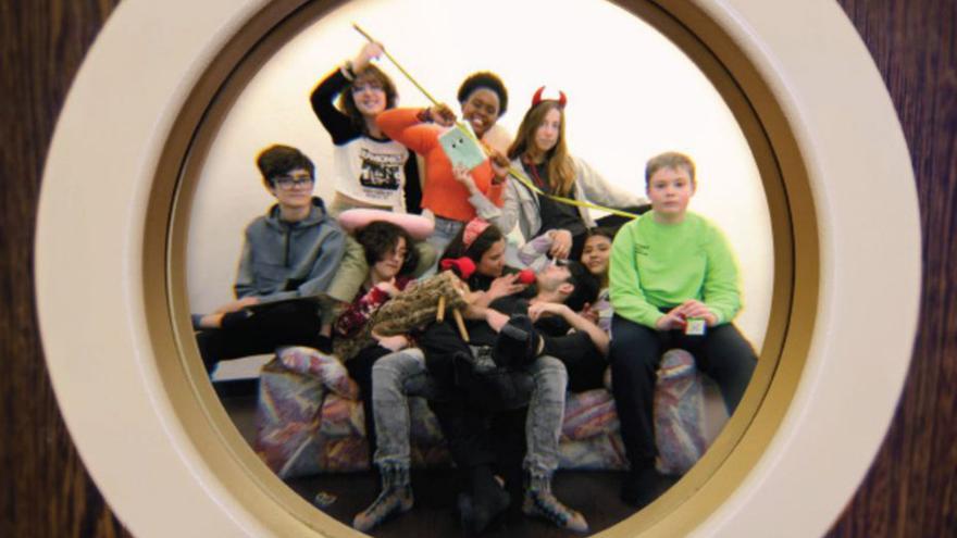Alguns dels joves del grup de teatre jove