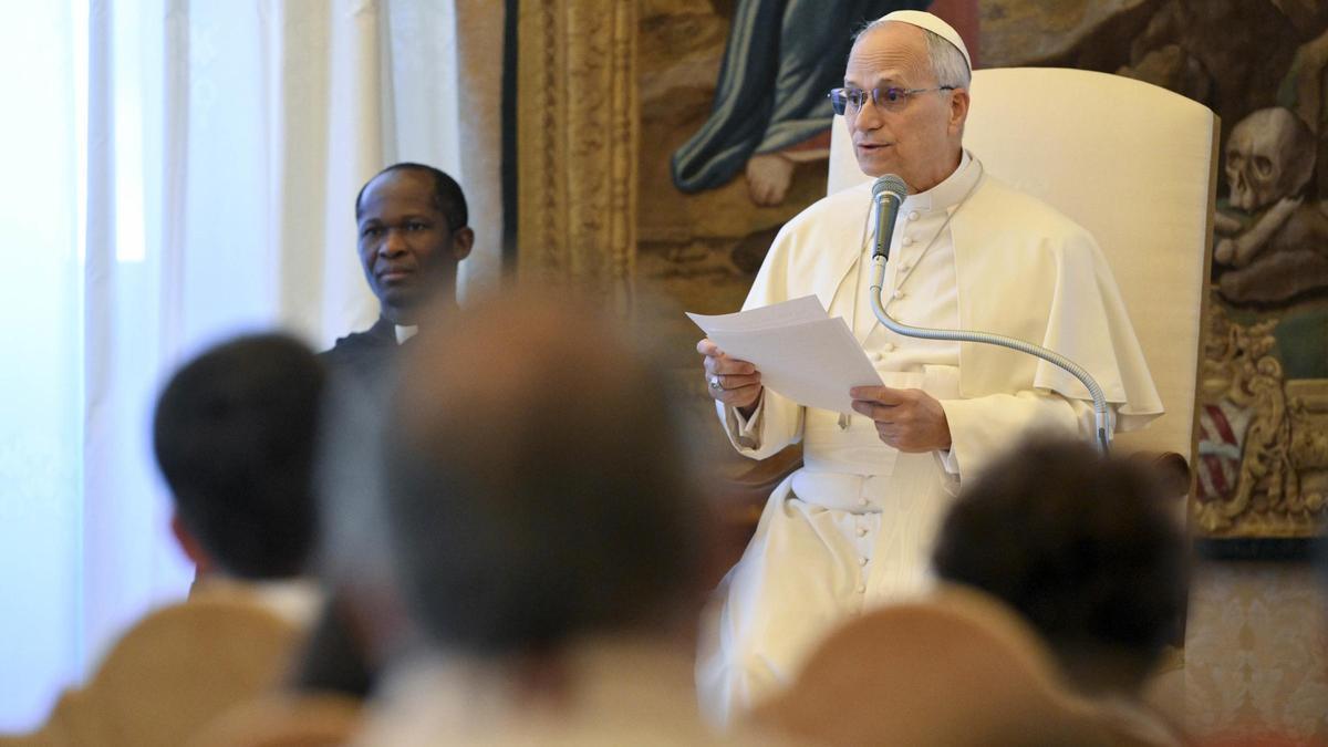El Papa recibe a peregrinos de la parroquia Santo Tomás de Villanueva de Alcalá de Henares.