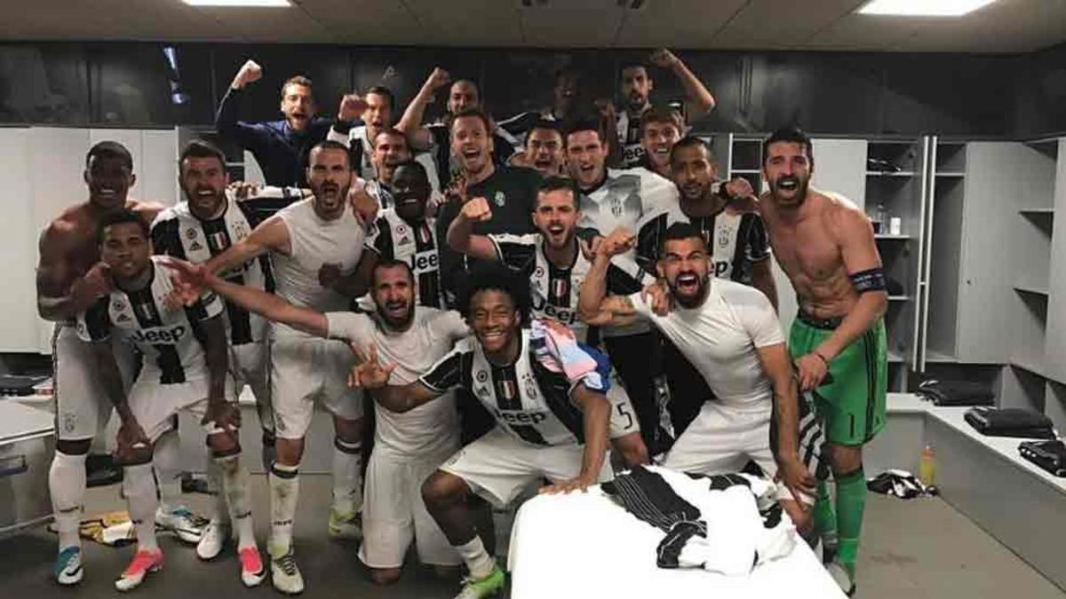 La Juventus celebró el triunfo en el Camp Nou