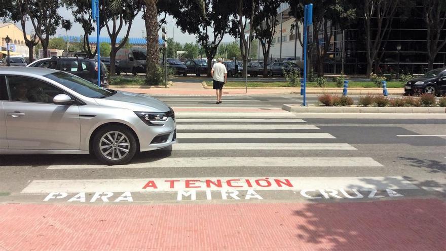 Calp estrena pasos de peatones con mensaje para evitar atropellos