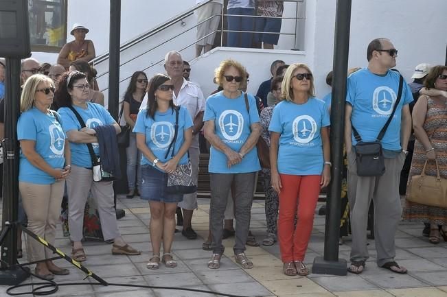 HOMENAJE VICTIMAS ACCIDENTE AVION AEROPUERTO ...