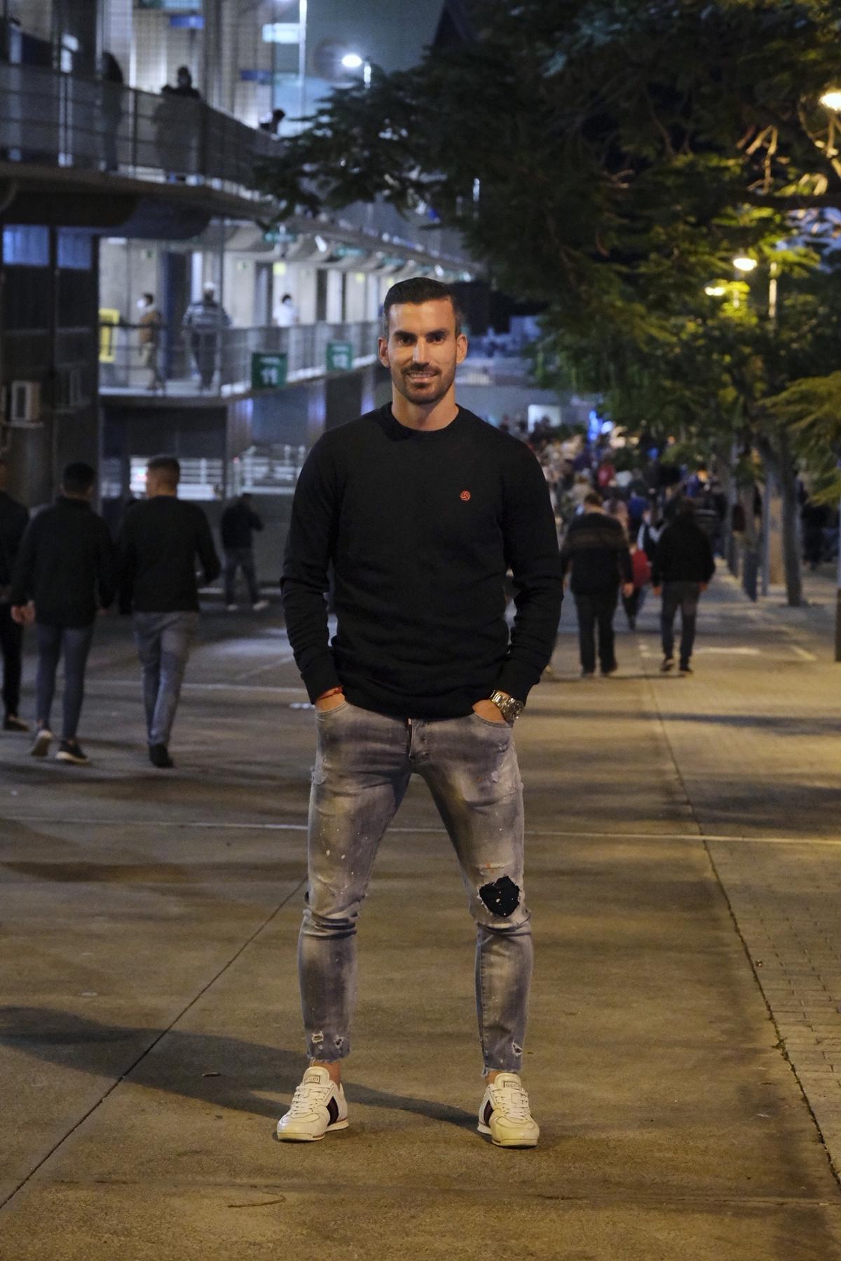 Alejandro Alfaro, en los aledaños del Heliodoro Rodríguez.