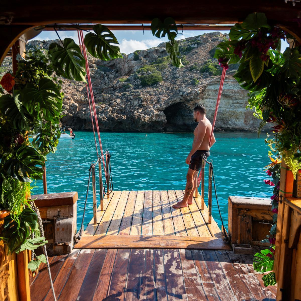 Las propuestas de Barca Samba te invitan a disfruta de la naturaleza y la belleza de Mallorca.