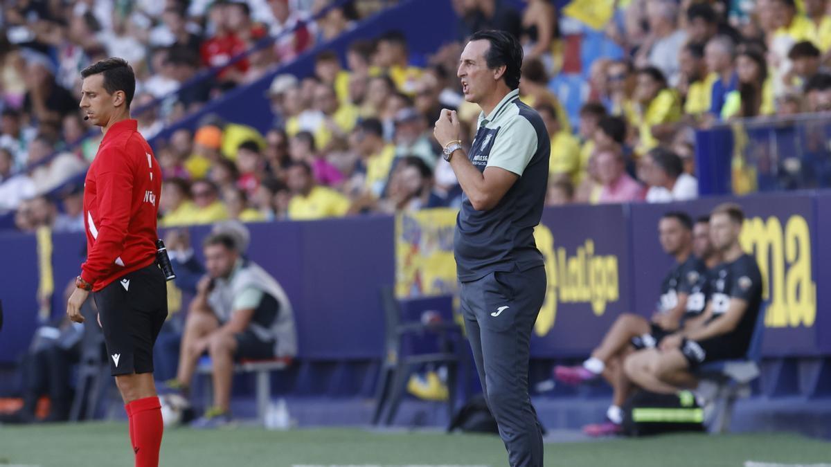 Unai Emery durante el encuentro frente al Elche.