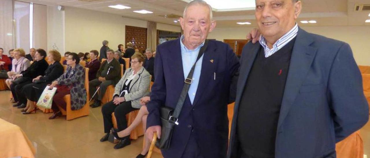 Gilberto Fernández junto a Ramón Piquero, ayer, en Amandi.