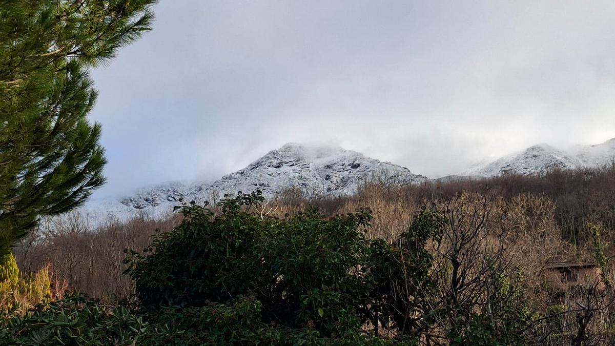 Fotogalería | La nieve cubre el norte de Extremadura