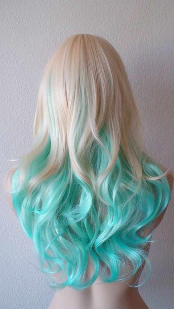 Mermaid hair: el pelo de las sirenas toma la ciudad (rubio y verde).
