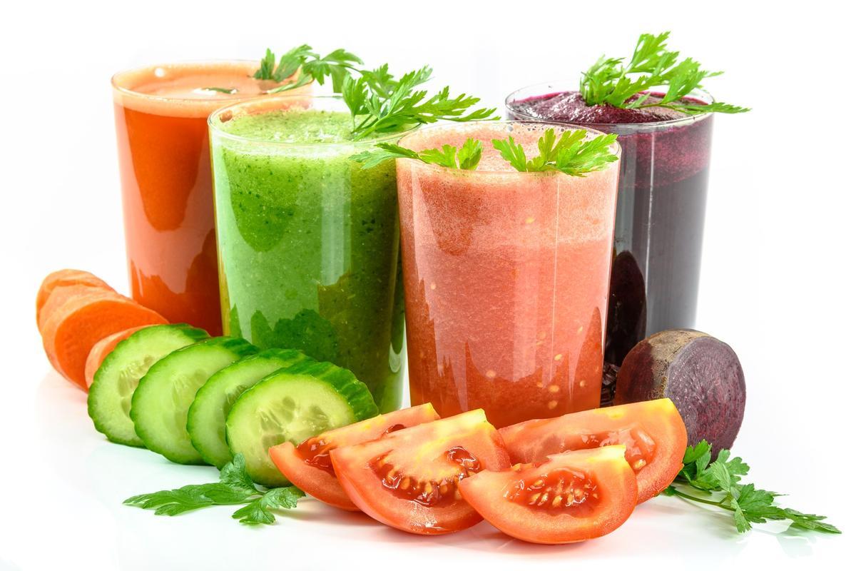 Una de las mejores formas de consumir la remolacha es en zumo y además podemos combinarla con otras frutas y verduras