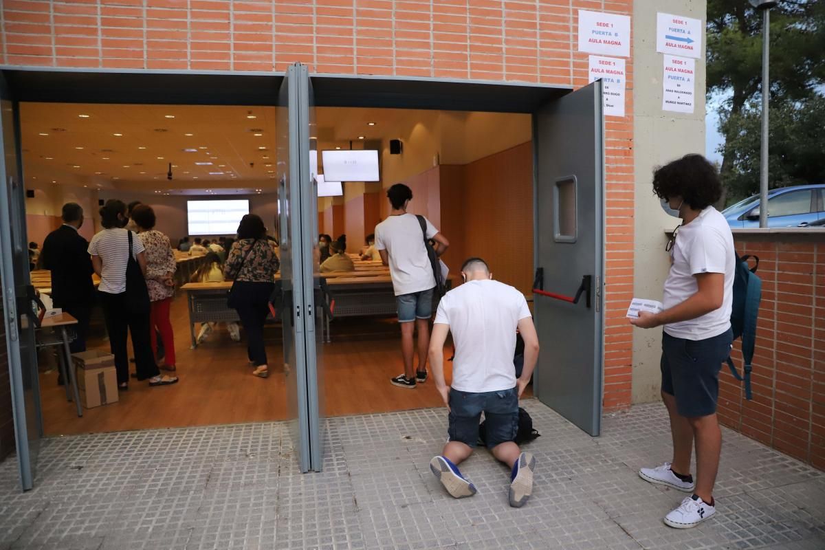 Las imágenes de la PEvAU de septiembre: 731 estudiantes se examinan en Córdoba
