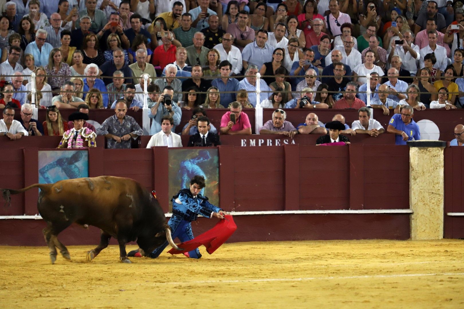 Roca Rey desata la locura en la "Picassiana" de Málaga