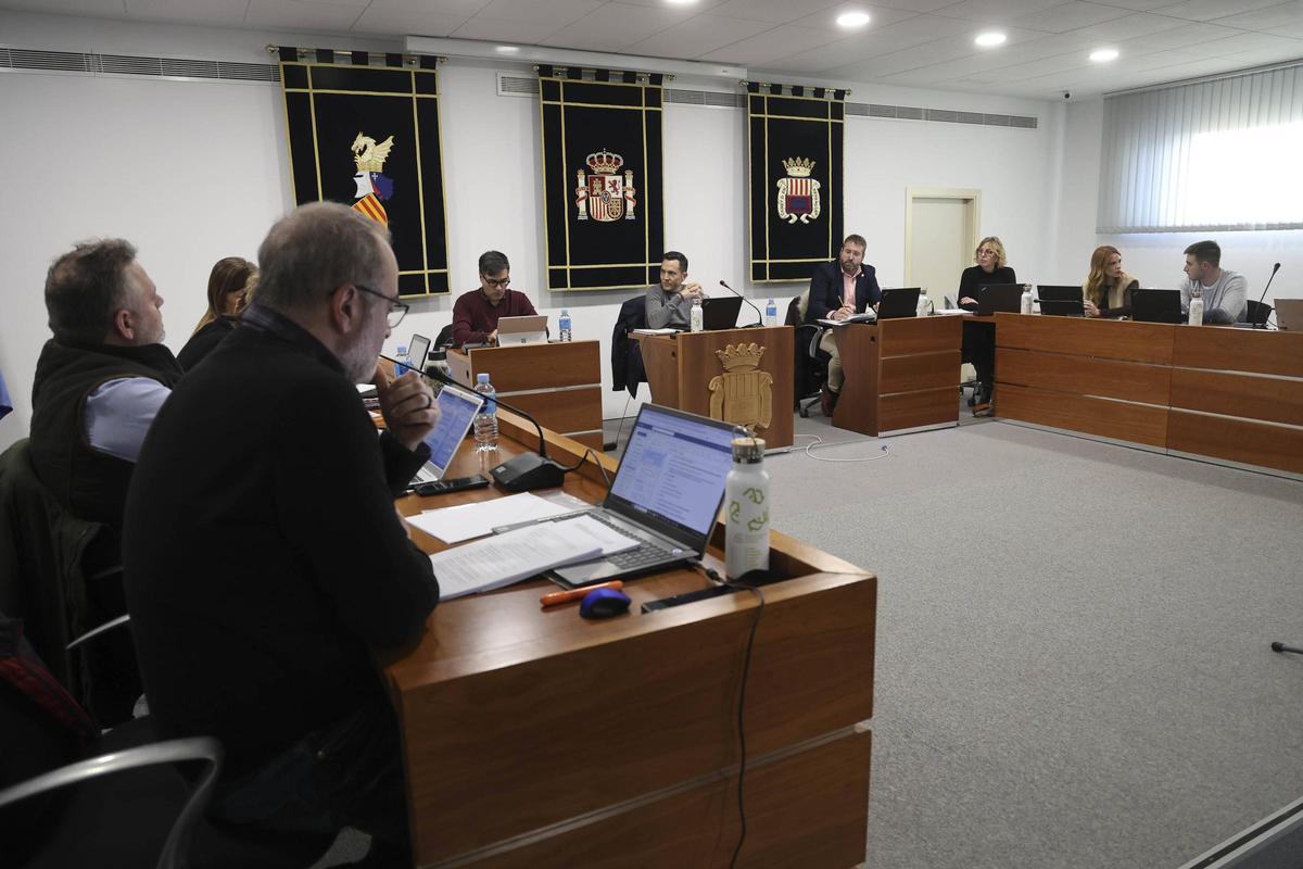 Un momento del pleno de Canet.