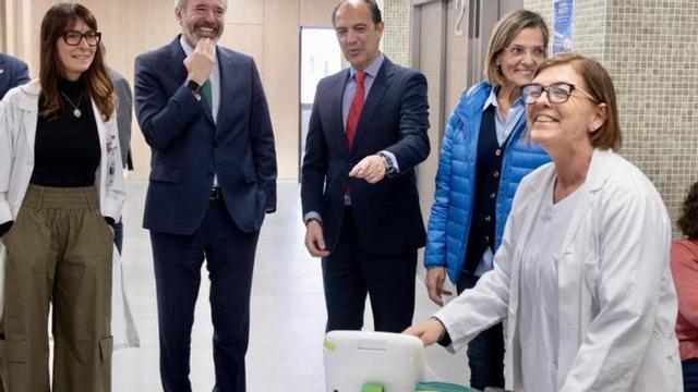 Azcón y Bancalero, durante la visita al centro de salud.