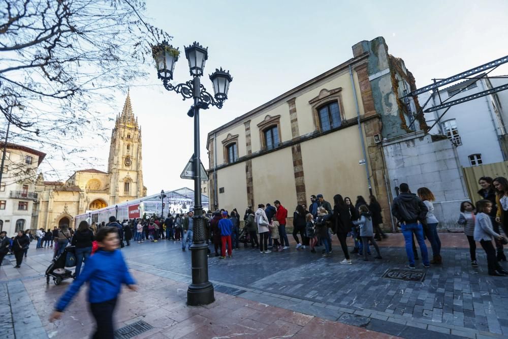 Colas de acceso a la pista