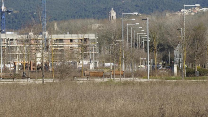 La zona de la suspensió, amb construccions ja al fons