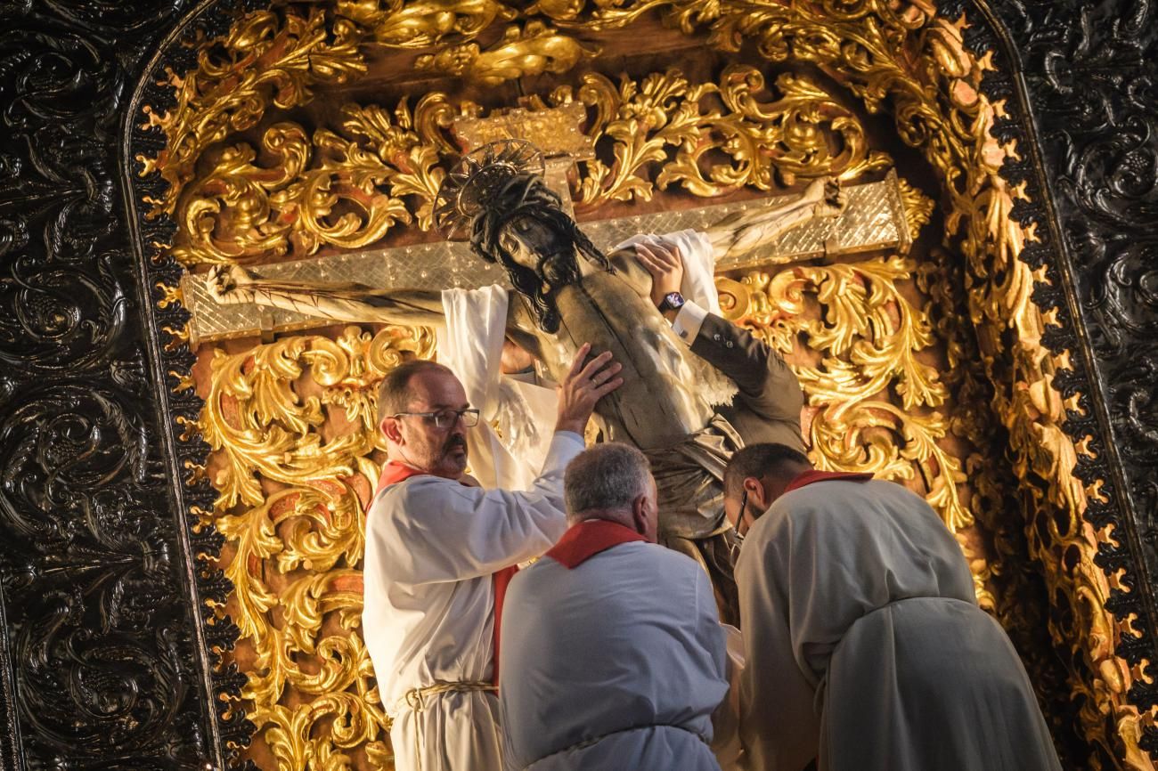 Descendimiento del Cristo de La Laguna