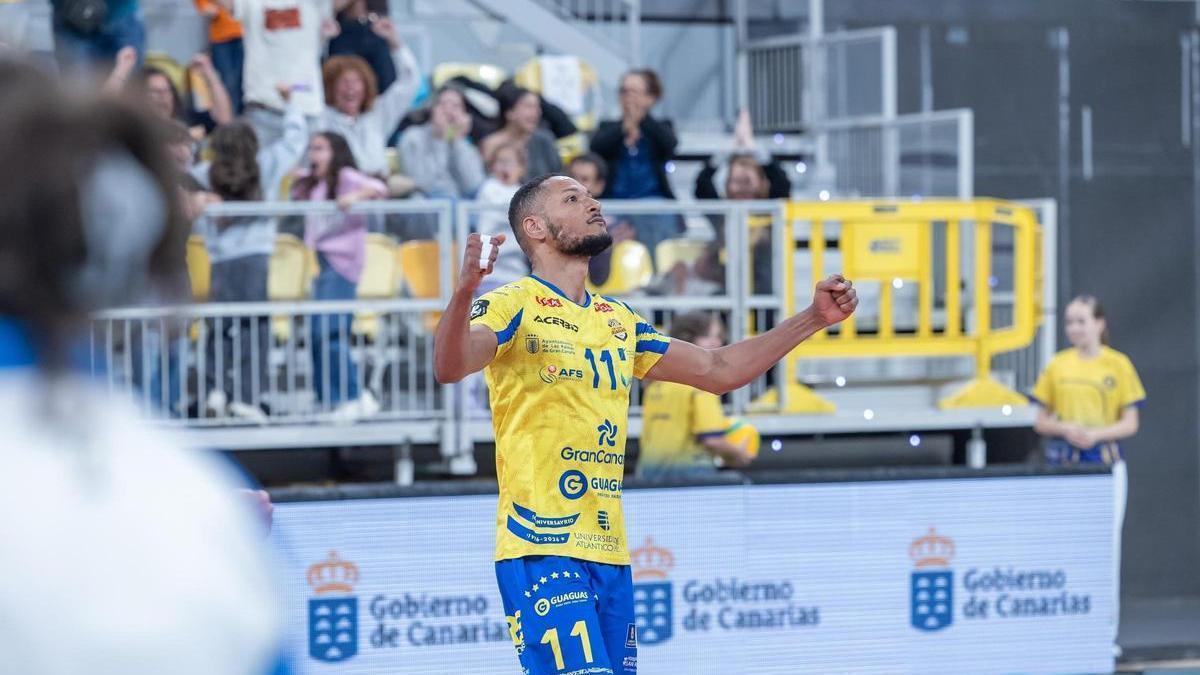 Augusto Colito, opuesto del Guaguas, listo para una «batalla ante el Montpellier» en el Arena Augusto Colito, opuesto del Guaguas, listo para una «batalla ante el Montpellier» en el Arena