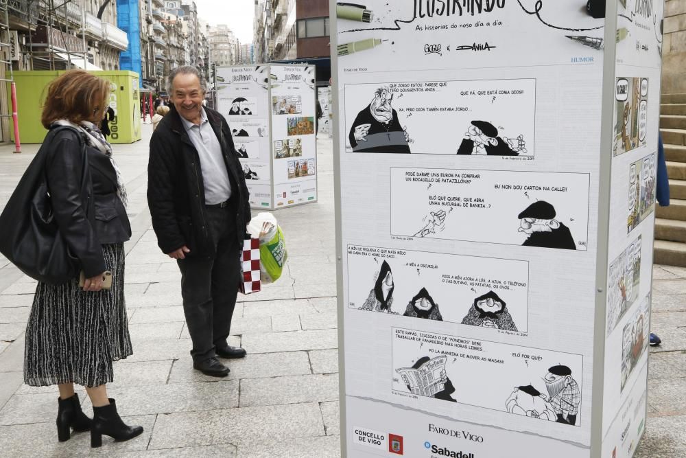 El público disfruta de la exposición de humorismo gráfico de FARO