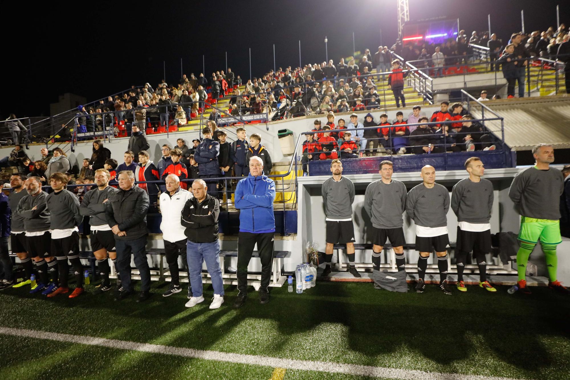 Mira aquí todas las imágenes del partido entre veteranos por el centenario del club Portmany