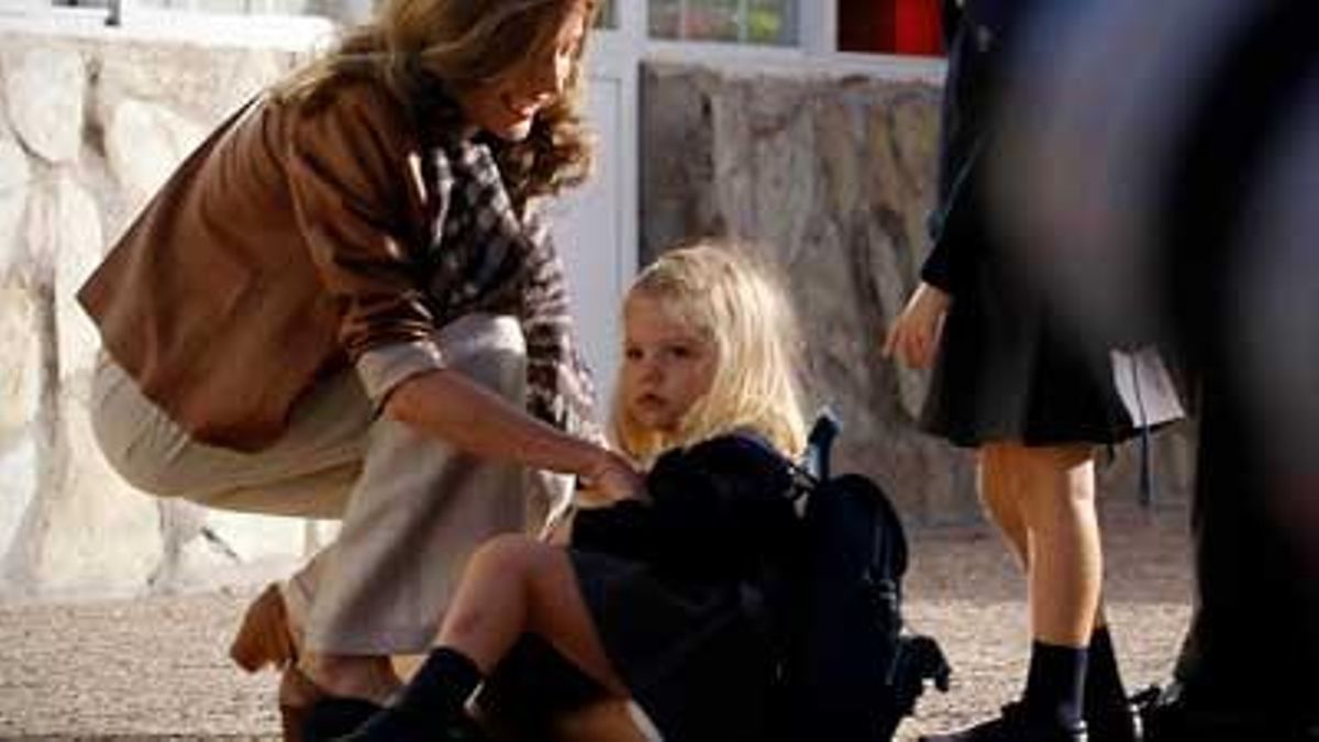 La petita Sofia ha caigut quan caminava cap a l’escola.