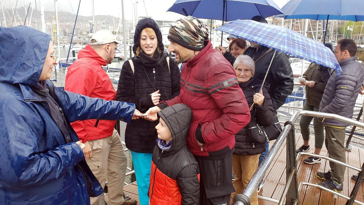 La lluvia no agua la Semana Santa en Cíes