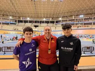 El Club de Córrer El Garbí suma un título y un podio en el Autonómico Absoluto de pista cubierta