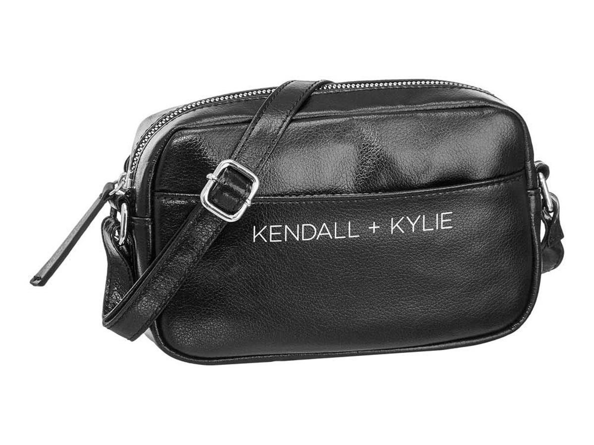 Bolso pequeño negro de Kendall+Kylie Jenner para Deichmann. (Precio: 19, 90 euros)