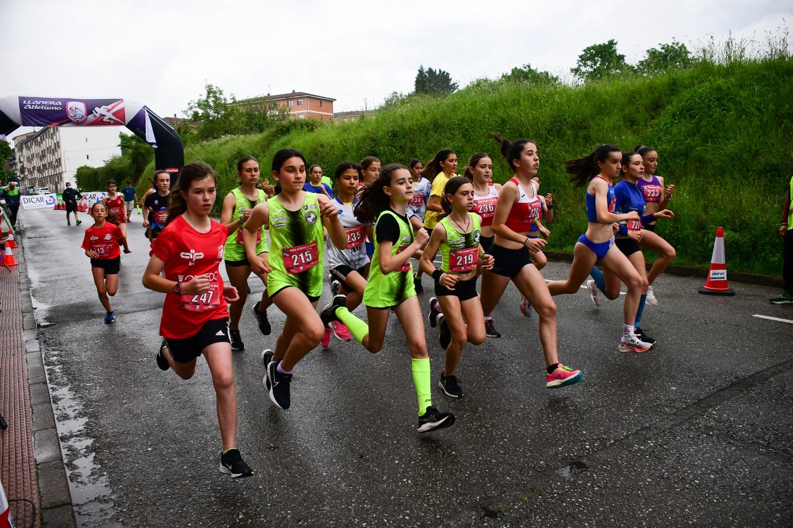 Moha Bakkali y Mariam Benkert se imponen en una competición que fue "una fiesta del atletismo"