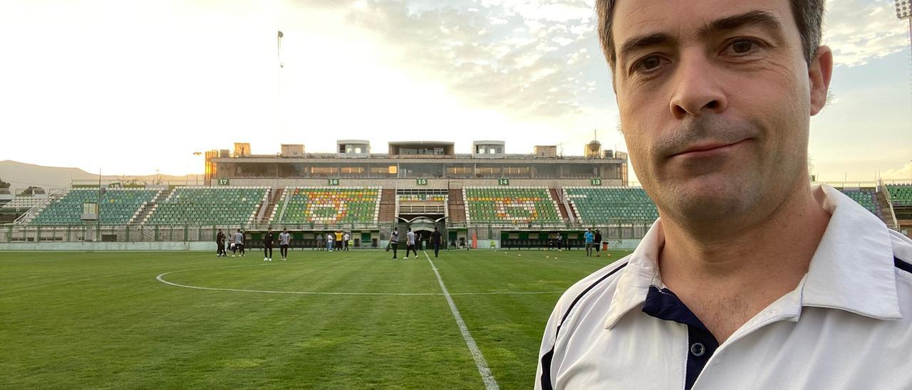 Rodrigo Hernando, entrenador afincado en Rincón de la Victoria, trata de regresar a casa desde Irán.