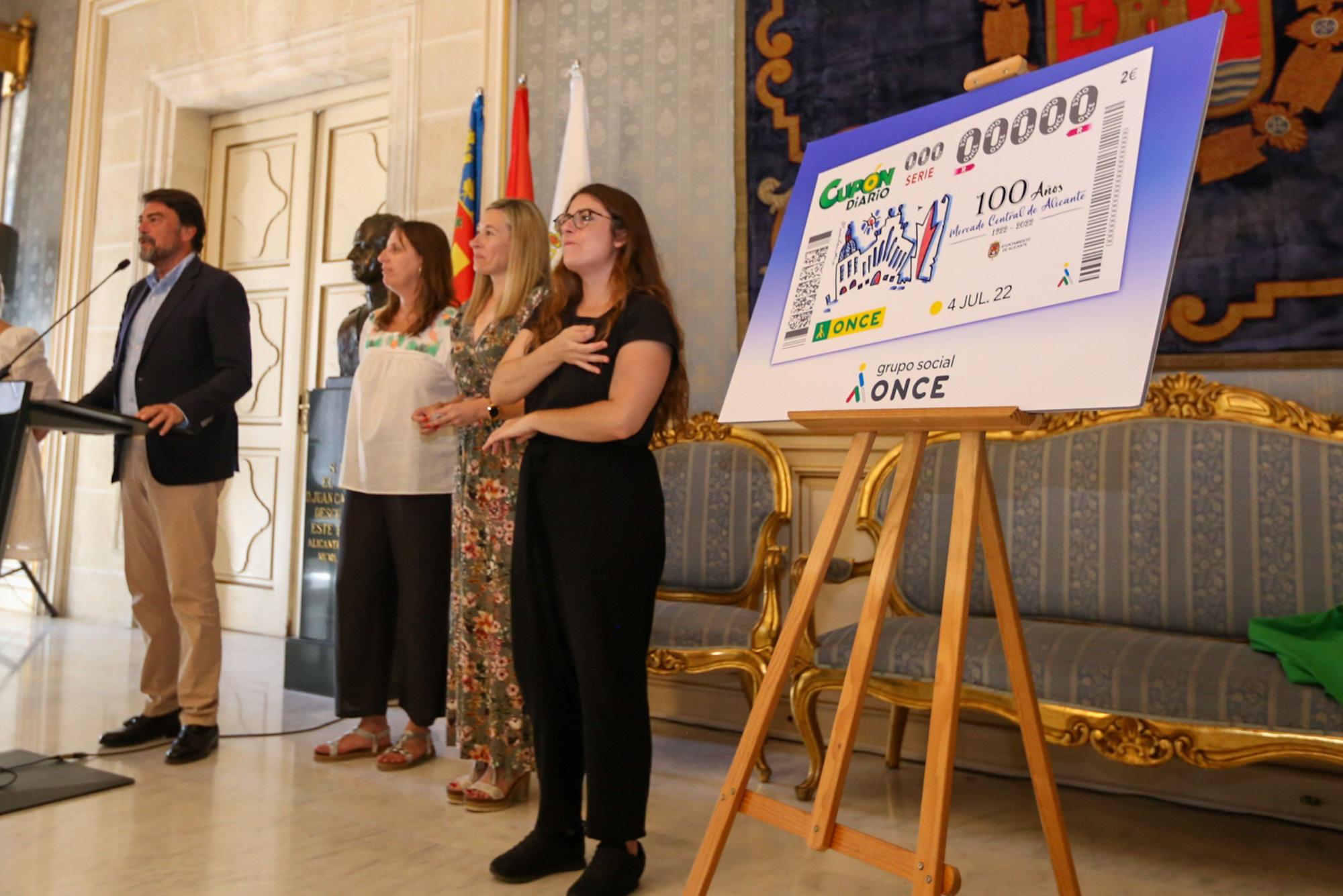 Presentación del cupón conmemorativo del centenario del Mercado Central