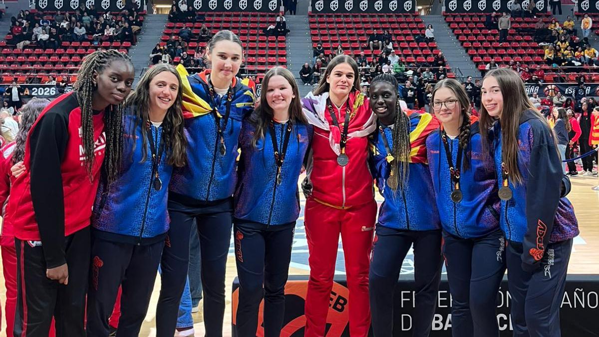 Las cadete, con mayoría del Valencia Basket, campeonas de España